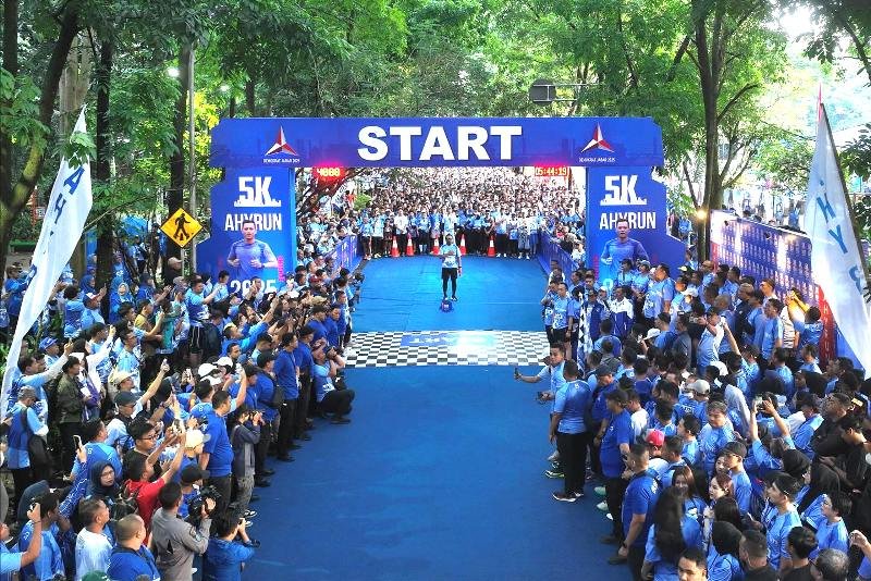 AHY RUN 2025 Meriah dan Penuh Semangat, Ribuan Peserta Ramaikan AHY Run 2025 di Bandung