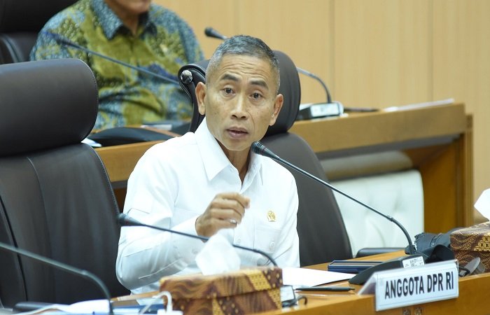 Anggota_Komisi_VII_DPR_RI_Yoyok_Riyo_Sudibyo__Foto__Farhan_vel20251028155357 Anggota Komisi VII DPR RI Yoyok Riyo Sudibyo mendukung langkah Presiden Prabowo Subianto yang aktif mempromosikan Maung Pindad sebagai produk unggulan industri dalam negeri. Ia menilai langkah ini bukti nyata keseriusan pemerintah membangun kemandirian industri nasional.