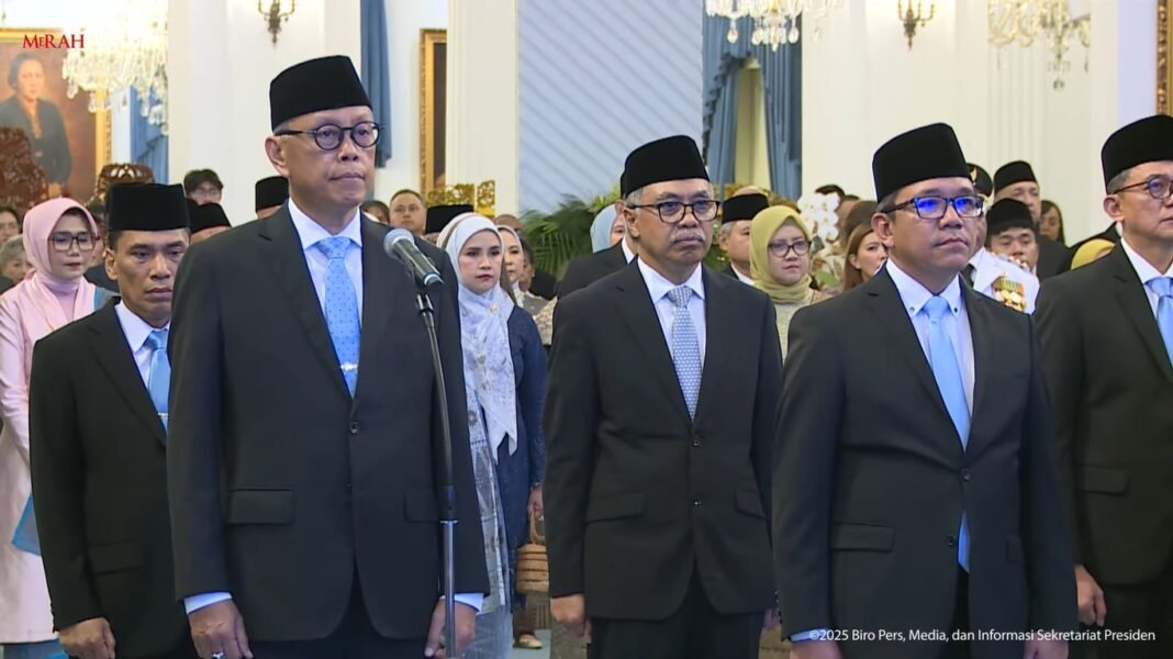 Prabowo Subianto Lantik Duta Besar dan Wakil Duta Besar RI Presiden Prabowo Lantik 10 Duta Besar dan 1 Wakil Dubes RI di Istana Negara