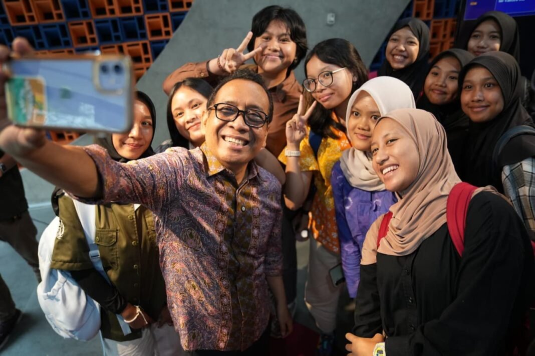 Menko PMK Pratikno: AI Akan Ubah Wajah Birokrasi Indonesia Jadi Lebih Efisien dan Adaptif