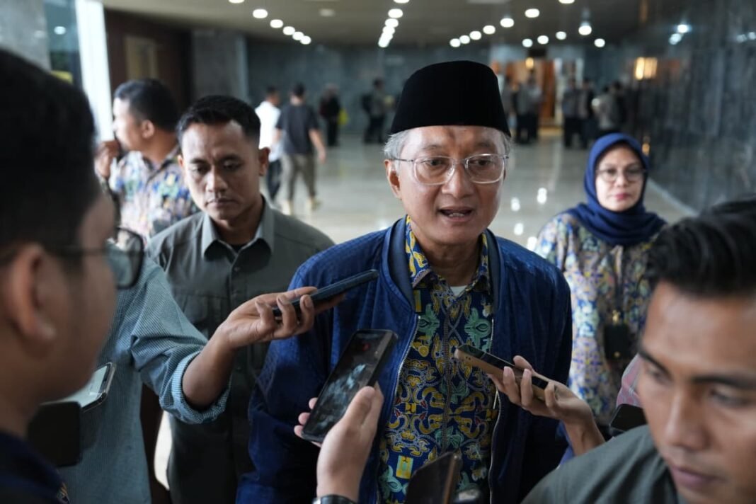 Gencarkan Preservasi Jalan Nasional di Kalbar, Menteri PU: Infrastruktur Harus Mantap!