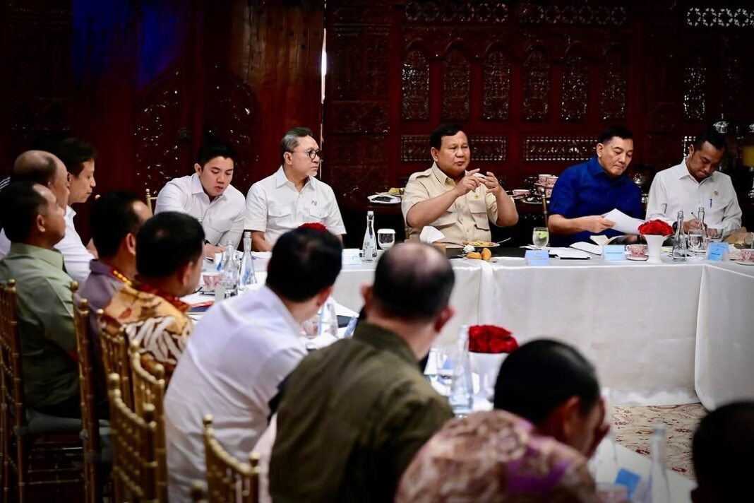 Pada Minggu (29-9) Menko Pangan @zul.hasan bersama sejumlah menteri Kabinet Merah Putih hadir da Kabar Baik Lagi Untuk Petani! Harga Pupuk Subsidi Turun 20 Persen Sesuai Arahan Presiden Prabowo