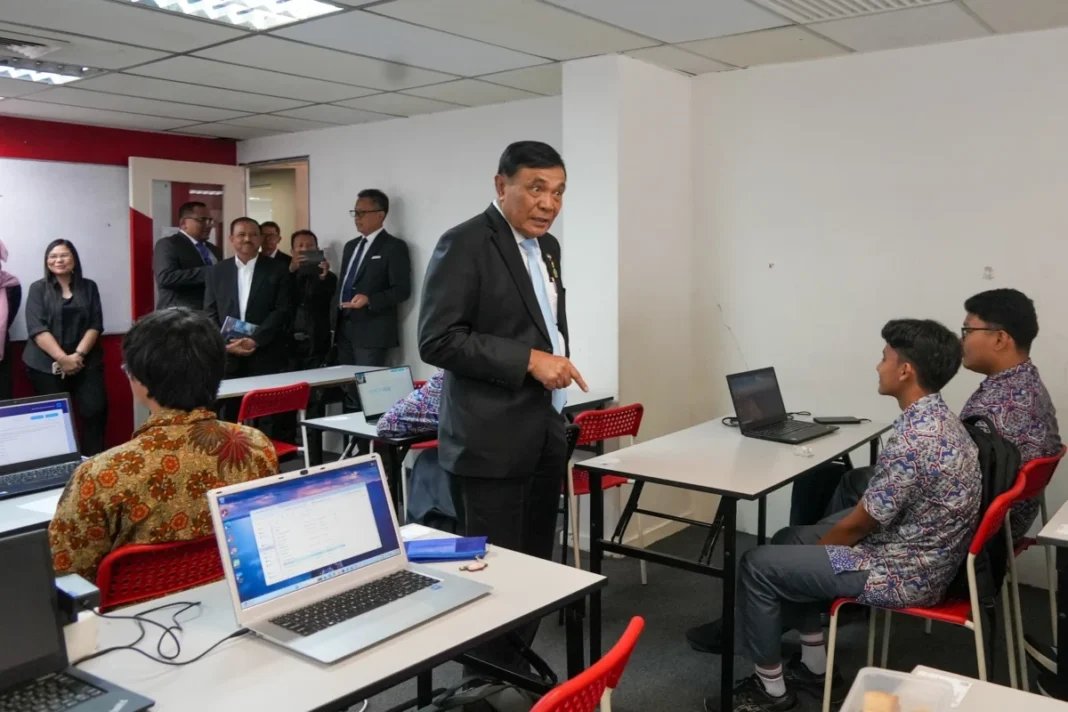 Polkam Di Hari Sumpah Pemuda, Menko Polkam Tanamkan Rasa Nasionalisme Siswa Indonesia di Kuala Lumpur