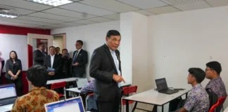 Di Hari Sumpah Pemuda, Menko Polkam Tanamkan Rasa Nasionalisme Siswa Indonesia di Kuala Lumpur