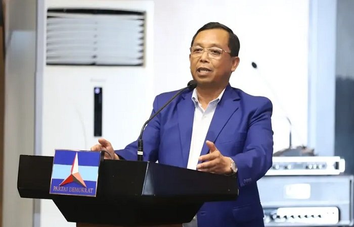 Sekretaris Jenderal Partai Demokrat, @ehermankhaeron, menghadiri Diskusi Publik bertema “Keputu Sekjen DPP Partai Demokrat Herman Khaeron membuka Rakerda Demokrat Riau di Pekanbaru dan menegaskan pentingnya kader memperkuat posisi partai di tengah masyarakat. Ia juga menyebut seluruh kantor Demokrat akan dijadikan rumah aspirasi rakyat.