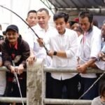 Wapres Gibran Pilih Mancing Mania di Bekasi, Saat Peringatan Hari Sumpah Pemuda ke-97 Wapres Gibran Rakabuming Raka memeriahkan peringatan Hari Sumpah Pemuda ke-97 dengan menghadiri acara Mancing Mania di Bekasi. Ia mengajak generasi muda menghidupkan semangat persatuan melalui aksi nyata.