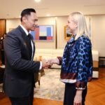 Menko AHY Perkenalkan IPFO ke Menlu Finlandia, Tegaskan Indonesia Siap Jadi Mitra Investasi Menko AHY Perkenalkan IPFO ke Menlu Finlandia, Tegaskan Indonesia Siap Jadi Mitra Investasi