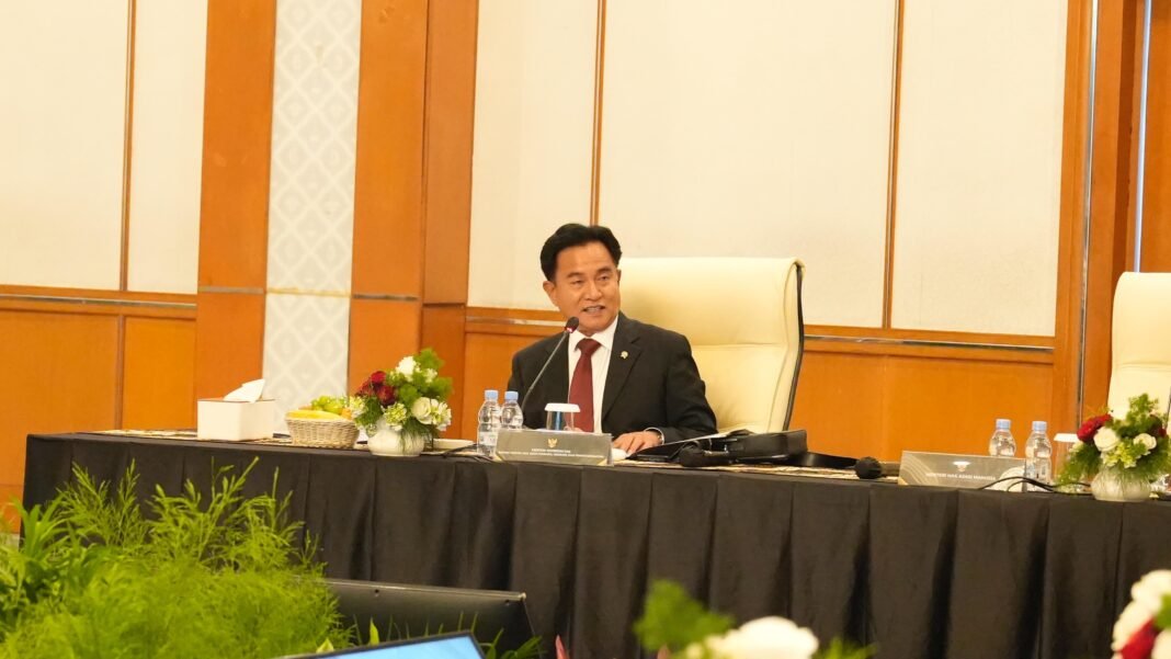 Menko Yusril Tegaskan Tak Ada Intervensi Pemerintah soal Kasus Delpedro