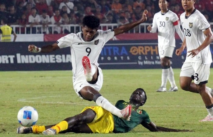 antarafoto-timnas-indonesia-u-17-juara-kedua-piala-kemerdekaan-1755568405_2763_ratio-16x9 Timnas Indonesia U-17 jalani tiga laga uji coba di Dubai jelang Piala Dunia U-17 2025. Laga pertama berakhir dengan kekalahan tipis 1-2 dari Paraguay, jadi bahan evaluasi bagi pelatih Nova Arianto.
