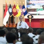 Kuliah Umum di Unhan, Menteri Transmigrasi: Program Transmigrasi Baru jadi Strategi Bangun Ketahanan Nasional Kuliah Umum di Unhan, Menteri Transmigrasi: Program Transmigrasi Baru jadi Strategi Bangun Ketahanan Nasional