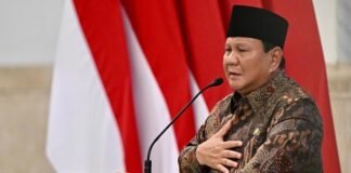 Presiden Prabowo Subianto memaparkan capaian setahun pemerintahannya, termasuk reformasi hukum, pemberantasan korupsi, penguatan TNI, dan pembangunan tanggul laut nasional.