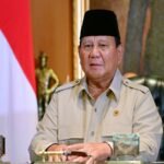 Presiden Prabowo Siapkan Perpres untuk Ojol, Atur Tarif dan Kesejahteraan Pengemudi Presiden Prabowo Subianto tengah menyiapkan Perpres untuk mengatur tarif dasar, perlindungan hukum, dan kesejahteraan pengemudi ojek online. Pemerintah libatkan aplikator dan mitra agar aturan relevan dan cepat diterapkan.