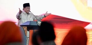 Pemerintahan Presiden Prabowo Subianto mencatat capaian signifikan selama 2025. Ekonomi tumbuh stabil, kemiskinan turun, petani sejahtera, pendidikan dan kesehatan meningkat, serta hukum ditegakkan. Langkah nyata menuju Indonesia Emas 2045.