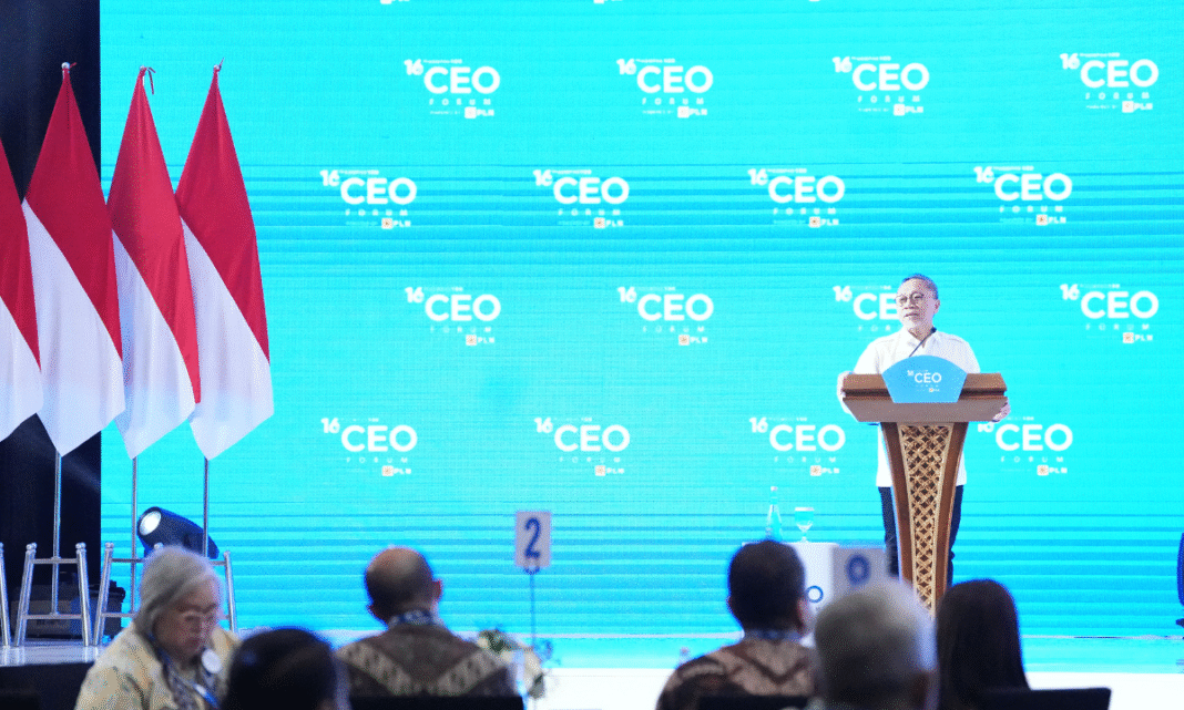Zulhas paparkan program makan bergizi di Kompas 100 CEO Forum 2025