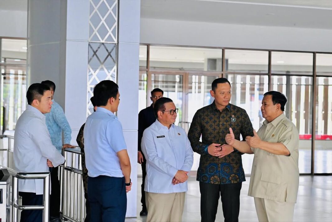 Prabowo Perintahkan AHY Bangun Jalur Kereta di Kalimantan, Sumatra, Sulawesi