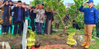 Gugur saat Bertugas, Menteri Transmigrasi Beri Penghargaan Patriot Muda yang Meninggal saat Ekspedisi