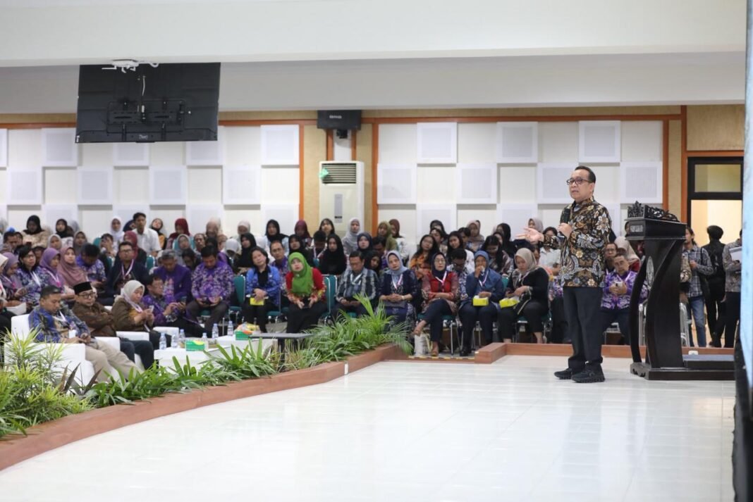 Menko PMK: Pendekatan One Health Kunci Atasi Stunting dan TB di Indonesia