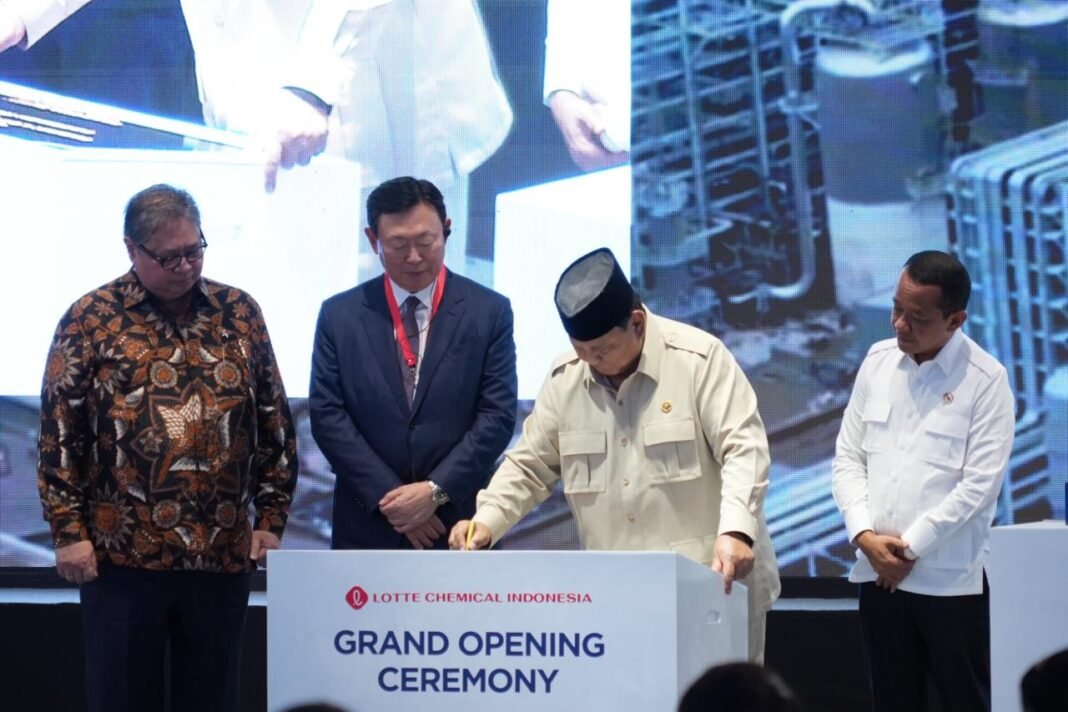 Presiden Prabowo Resmikan Pabrik Petrokimia LCI, Simbol Kemandirian Industri Nasional