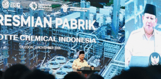 Presiden Prabowo Subianto mengapresiasi pembangunan pabrik Lotte Chemical Indonesia di Cilegon, Banten. Ia menegaskan pentingnya integritas, kepastian hukum, dan kepercayaan dalam menciptakan iklim investasi bersih dan berkeadilan.