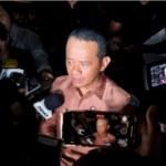 Presiden Prabowo mematangkan percepatan program PLTS satu desa satu megawatt bersama Menteri ESDM. Pemerintah juga menegaskan sikap tegas terhadap tambang ilegal.