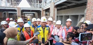 Tinjau Revitalisasi Pasar Banyuwangi, Menko AHY Pastikan Proyek Rampung 2025