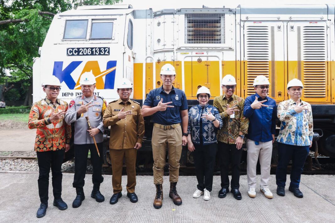 Kereta Api Capai 500 Juta Penumpang Setahun, Menko AHY Siapkan Penambahan Armada dan Jaringan Rel