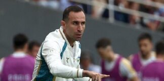 Timur Kapadze resmi berpisah dari Timnas Uzbekistan setelah membawa negaranya lolos ke Piala Dunia 2026. Rumor kepindahannya ke Timnas Indonesia semakin menguat di tengah pencarian pelatih baru oleh PSSI.