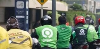 DPR mulai menyiapkan RUU Transportasi Online yang masuk Prolegnas 2026. Wakil Ketua Komisi V DPR Syaiful Huda menilai regulasi ini penting untuk mengakhiri ketimpangan antara pengemudi dan aplikator serta menciptakan mobilitas digital berkeadilan.