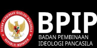 Anggota DPR Benny K Harman mengusulkan agar BPIP diubah menjadi kementerian khusus urusan Pancasila. Usulan ini disampaikan dalam rapat Panja RUU BPIP di DPR RI, Selasa (11/11/2025), untuk memperjelas koordinasi dan memperkuat posisi lembaga pembina ideologi Pancasila.
