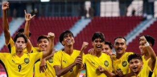 Timnas Malaysia kembali mendapat sanksi FIFA akibat pemalsuan dokumen pemain. Ranking dunia Harimau Malaya terancam turun dan bisa disalip Timnas Indonesia.
