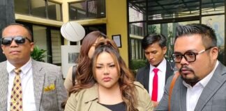Direktorat Siber Polda Jabar menjemput paksa selebgram Lisa Mariana yang menjadi tersangka kasus video syur setelah mangkir dari panggilan pemeriksaan.
