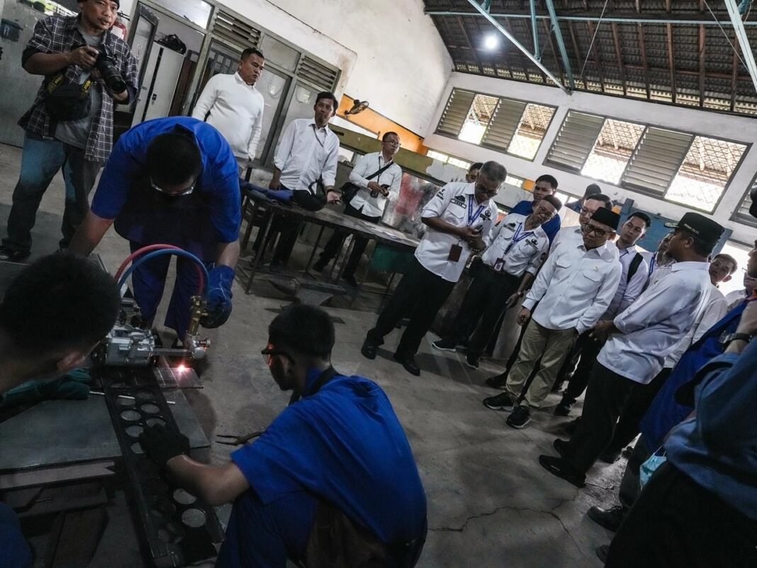 Menko Muhaimin: SMK 5 Makassar Jadi Model SMK Go Global