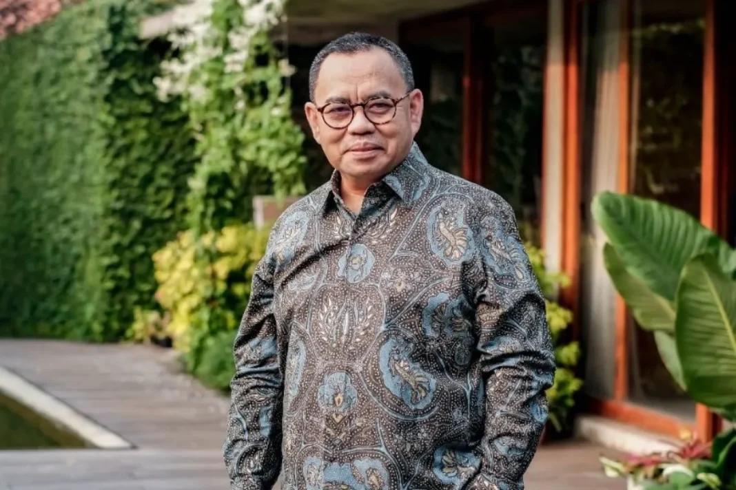Kejaksaan Agung memeriksa mantan Menteri ESDM Sudirman Said sebagai saksi dalam penyidikan kasus dugaan korupsi pengadaan minyak mentah Pertamina Energy Trading Limited (Petral).