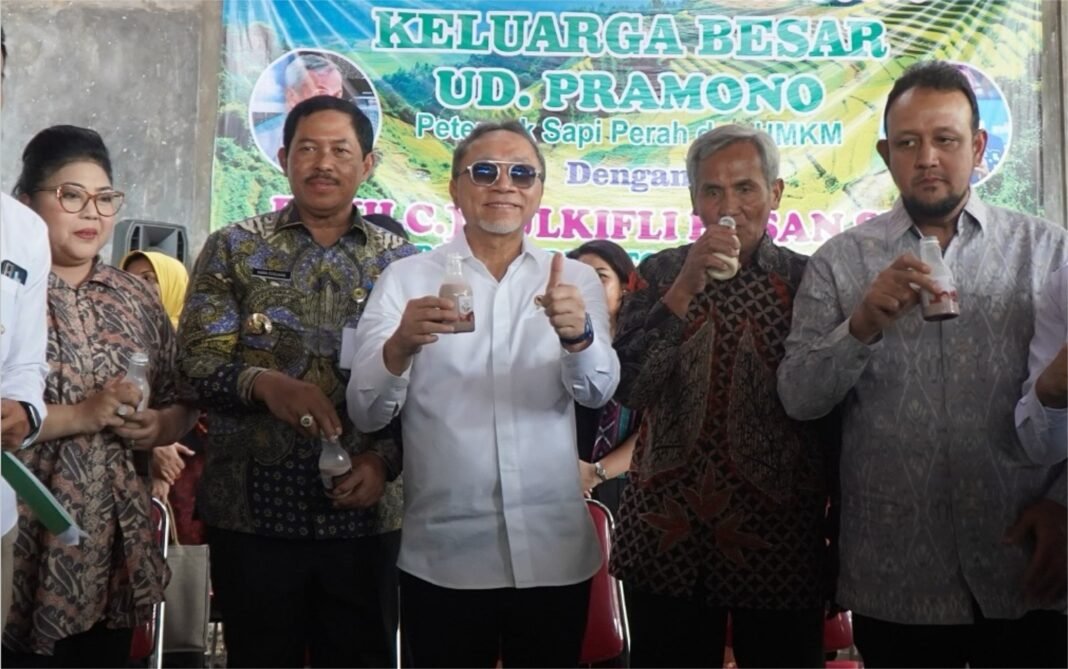 Tak Ada Menteri yang Datang, Menko Zulhas Tunda Rapat Penetapan Neraca Komoditas Pangan 2026