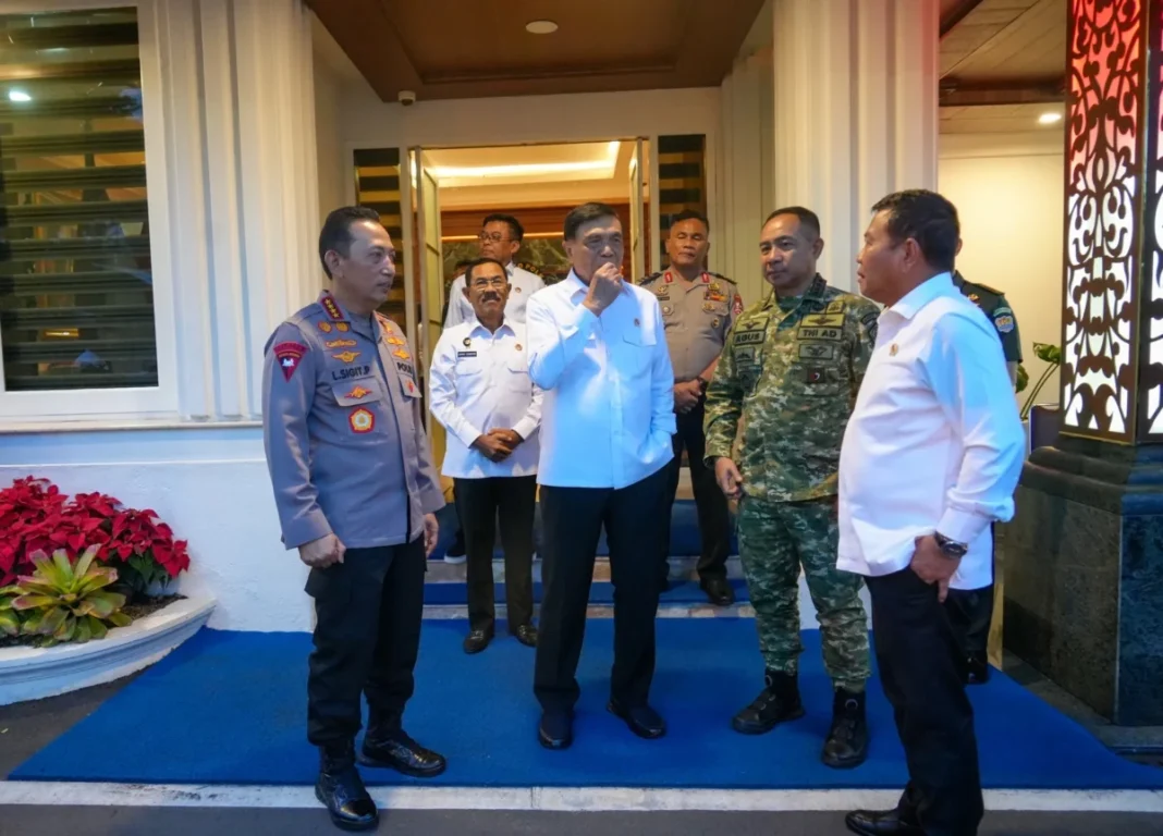 Menko Polkam Bantah Respon Lamban Pemerintah Atas Bencana Sumatra