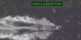 Serangan Militer AS di Pasifik Tewaskan 4 Orang, Dikecam sebagai Kejahatan Perang Militer AS menyerang kapal di perairan internasional dan menewaskan empat orang. DPR AS mengecam dan menyebut serangan itu bisa dianggap kejahatan perang.