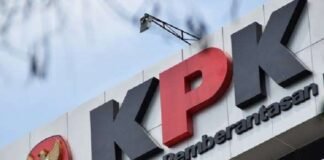 Kasi Datun Kejari Hulu Sungai Utara Tri Taruna Fariadi diduga melawan petugas KPK saat OTT. KPK menyatakan akan menerbitkan DPO.