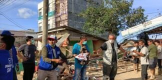 Bersama Bantu Warga, Demokrat Aceh Tamiang Salurkan Ribuan Bantuan untuk Korban Banjir Bersama Bantu Warga, Demokrat Aceh Tamiang Salurkan Ribuan Bantuan untuk Korban Banjir