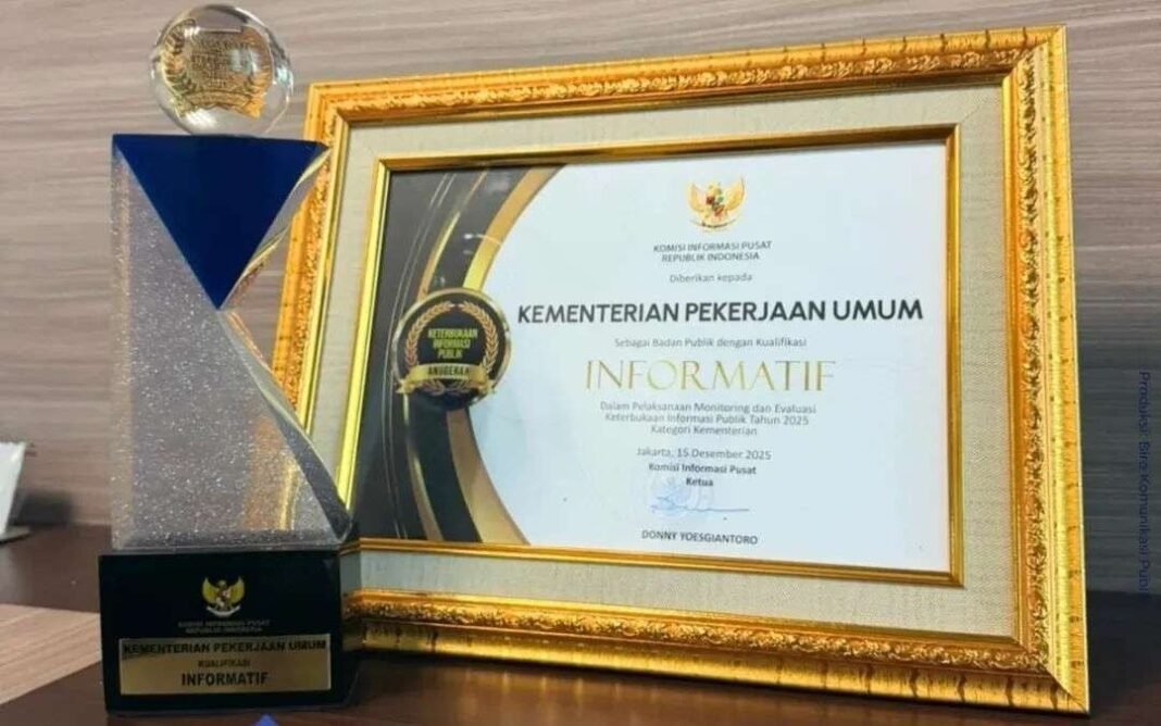 Wujudkan Tata Kelola yang Transparan, Kementerian PU Raih Penghargaan dari KIP