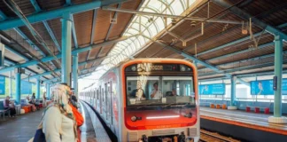 AHY tinjau pemulihan jalur kereta Bekasi Timur