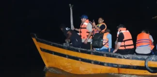 Tinjau Korban Banjir Aceh, Menekraf Teuku Riefky Tempuh Jalur Ekstrem hingga Naik Boat