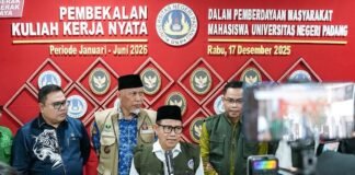 Tinjau Banjir Nanggalo, Menko PM Muhaimin Pastikan Tanggap Darurat