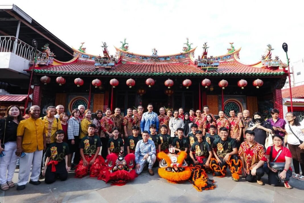 Serahkan SHM Vihara Dewi Welas Asih, AHY: Negara Jamin Rumah Ibadah