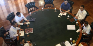 Presiden Prabowo Subianto menggelar pertemuan dengan menteri Kabinet Merah Putih di Hambalang untuk membahas Kampung Haji, pasokan energi, dan pemulihan Sumatra.