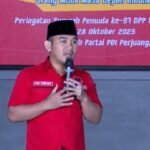 KPK Tangkap Bupati Bekasi Ade Kuswara Kunang, Kader PDI Perjuangan KPK menangkap Bupati Bekasi Ade Kuswara Kunang, kader PDI Perjuangan, dalam operasi tangkap tangan di Kabupaten Bekasi. Pemeriksaan intensif masih berlangsung.