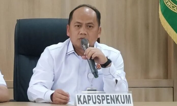 Kejaksaan Agung mencatat keberhasilan menangkap 138 buronan sepanjang 2025 melalui Tim Tabur dan AMC, termasuk puluhan buronan kasus korupsi.