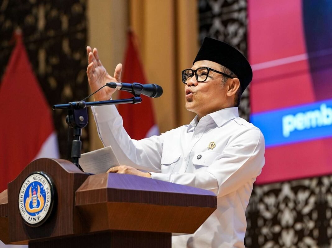 Menko Muhaimin: Sinergi Pemerintah Pusat-Daerah Kunci Pulihkan Sumatra Pascabencana