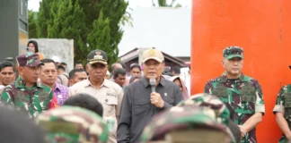 Menko Polkam Djamari Tinjau Hunian Sementara Korban Bencana di Agam