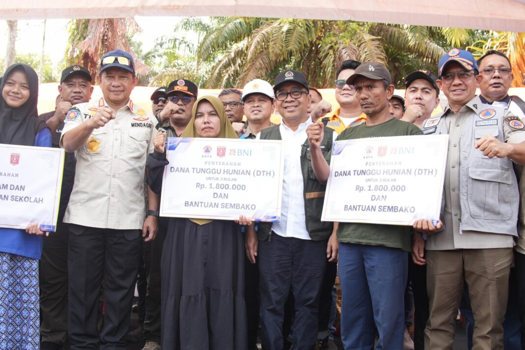 Menko Pratikno Resmikan 273 Huntara Pascabencana di Sumatra Barat