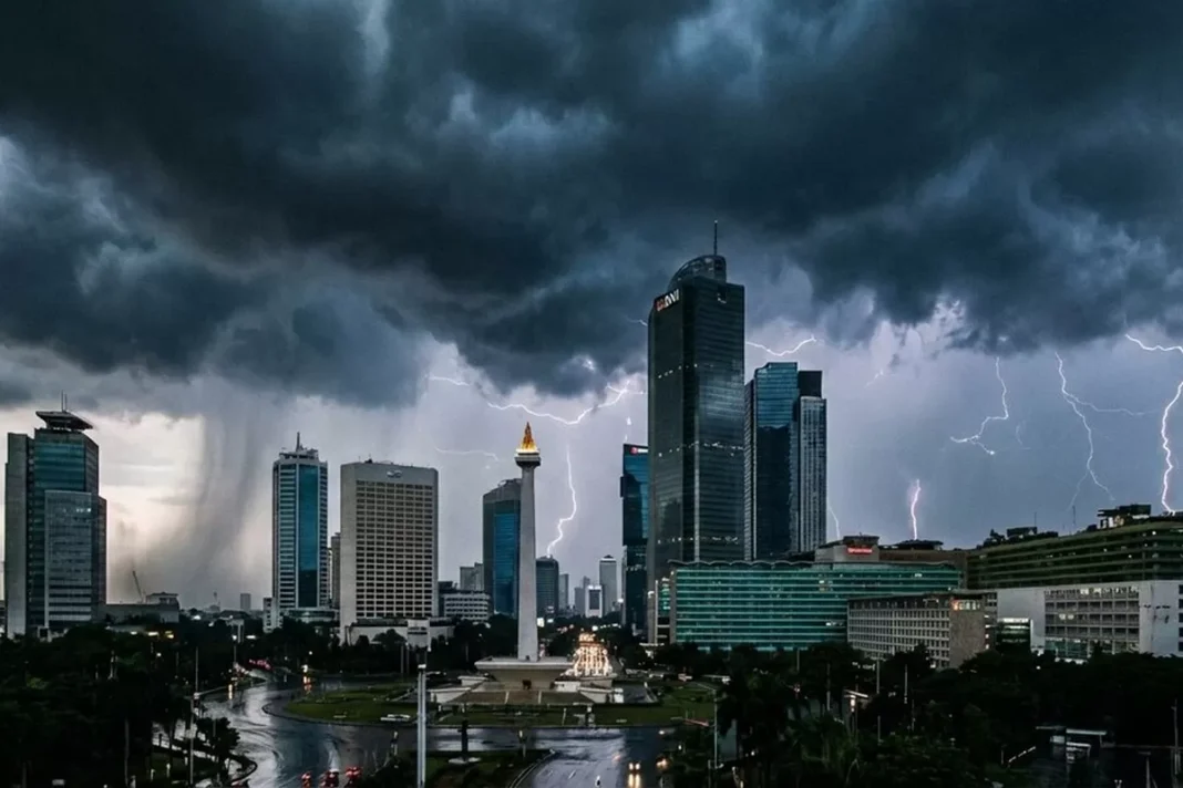 Gubernur Pramono Dorong Perluasan Operasi Modifikasi Cuaca ke Wilayah Penyangga Jakarta